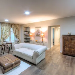 Right House Di Via Sulis - Neighborhood In The Town Apartment